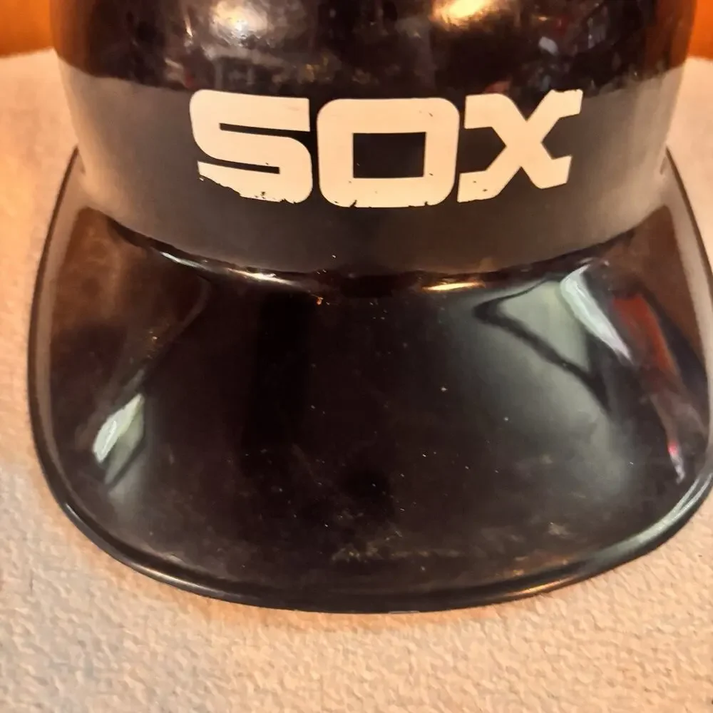 Vintage MLB White Sox Souvenir Baseball Helmet by Laich Full Size
